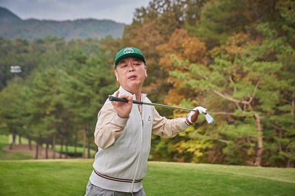金なし、コネなし、ゴルフ経験なし…ハ・ジョンウが臨む波乱の接待ゴルフの行方は!?『ロビー！』予告編