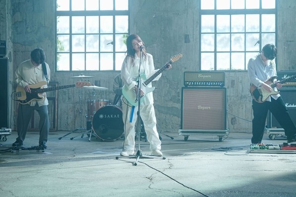 生見愛瑠、約1年半の特訓で歌とギター習得『君が最後に遺した歌』劇中曲MV解禁