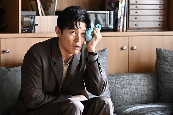 「天才か！」「マツケンが見える」鈴木亮平“儀堂＆早瀬”の演技に絶賛の声上がる…「リブート」2話