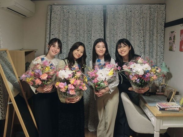 川床明日香＆森田想＆清田みくり＆三浦理奈、揃ってクランクアップ「温かさが、きっと映像にも現れていると思う」『うるさいこの音の全部』