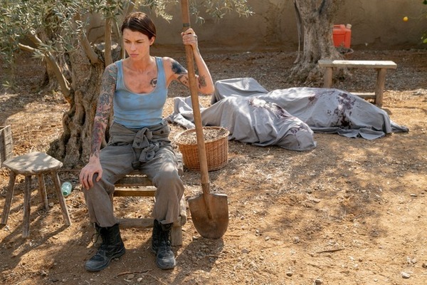 ルビー・ローズ演じる衛生兵が、戦場で直面する苦しみと葛藤『ダーティ・エンジェルズ』場面カット独占入手