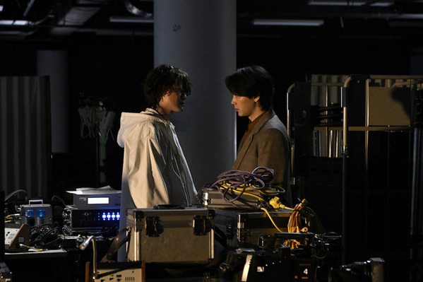 中村倫也と神木隆之介が対峙！ 映画『君のクイズ』、物語の核心に迫る緊迫の場面写真20点解禁