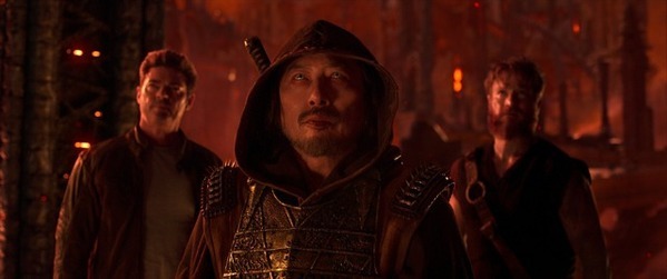 魔界の強敵に挑む！真田広之＆浅野忠信＆カール・アーバンら、超絶アクション魅せる『モータルコンバット／ネクストラウンド』本予告＆場面写真