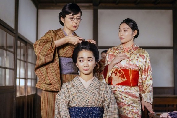 「風、薫る」第27回あらすじ・場面写真　りんは直美、トメを誘って町に出かけると、不思議な音が聞こえてきて…5月5日放送