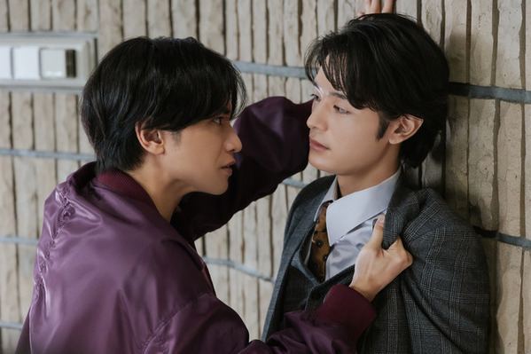 中島健人が塩野瑛久に“怒りの壁ドン”　『ラブ≠コメディ』役者のプライドが激突した本編シーン解禁