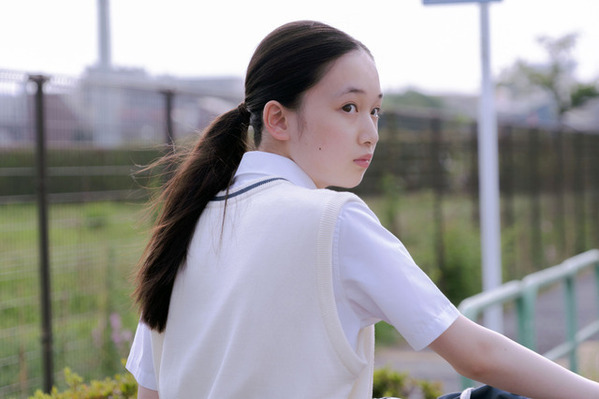 「余韻が残る」在日コリアン少女の現在地…『トロフィー』「BTS好き？」から始まる若くて青いアイデンティティのゆらぎ