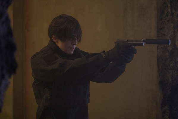 「久しぶりだな、チョン・ジンマン」”J”岡田将生との一騎打ちも！イ・ドンウク主演「殺し屋たちの店２」本日配信開始