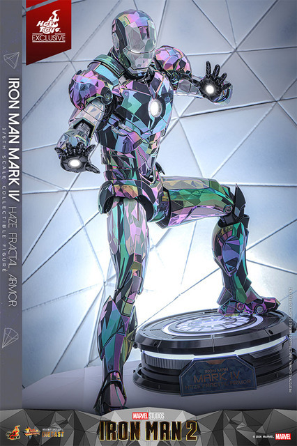 角度で色が変わる！玉虫色に輝くアイアンマンフィギュアが世界2500体限定で登場