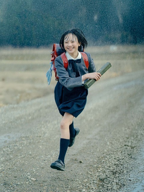 「しばらく余韻が残る」「4人の藤野キョウたちが素晴らしい」『ルックバック』雨のスキップシーン含む“公開後”映像解禁