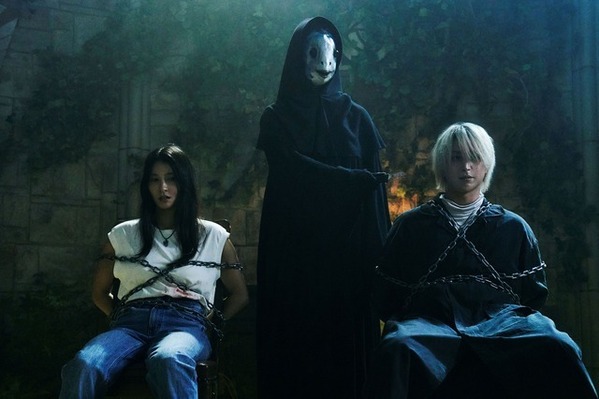 土屋太鳳“輪花”と佐久間大介“吐夢”、そして“執行人”…デスゲームに巻き込まれる『マッチング TRUE LOVE』場面写真