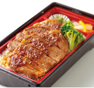 ほっともっとが「ダブルステーキ弁当」発売、あっさり味の肩ロース肉が2枚