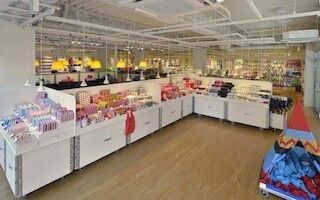 東京都町田市に、北欧発の雑貨ストア「フライング タイガー」がオープン