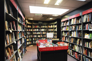 東京都・仕事体験ツアー規模拡大 - コミック包装機械製造、標識用塗料など