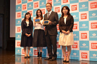 バンダイ、アンパンマン仕様の幼児向けAndroidタブレット「コドなび！」 - 対象年齢3歳以上、「新しい学習体験を提案」