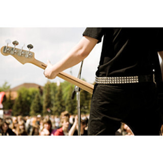 働く女性の"ご褒美"、1位は「映画やコンサート鑑賞」