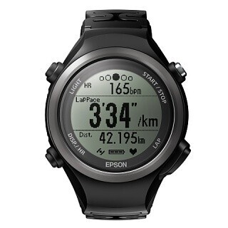 エプソン、腕時計型スポーツモニター「WristableGPS」のフラッグシップ機
