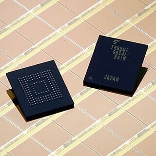 東芝、15nmプロセスで世界最小クラスの組み込み向けNANDフラッシュメモリ