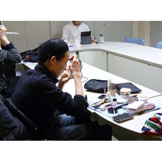 東京都・神田で乙女心を学ぶ「女装マーケティングセミナー」開催