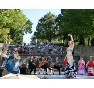 神奈川県横浜市で「ワールドフェスタ・ヨコハマ」- 世界のグルメを食べ歩き