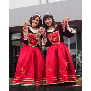 山梨県で1杯100円からのワインイベント開催! グルメに限定ワインも