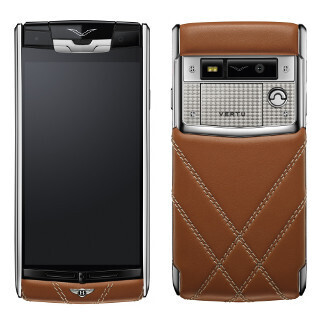 驚きの価格! VertuがBentleyとコラボした超高級スマホ発表