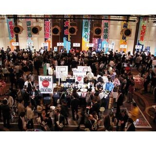 東京都新宿区で「日本酒天国2014東京大試飲会」開催 - お酒の数は300種