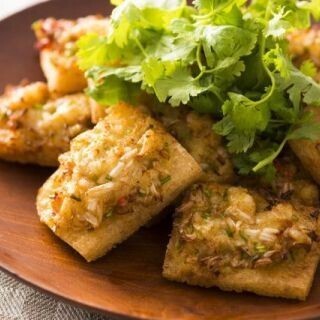 もやしを使った絶品節約レシピ (2) エビを使ったタイ風揚げパンにもやしをin!