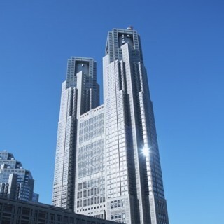 「東京都庁」のデザイン、どう思う? - 日本在住の外国人に聞いてみた!