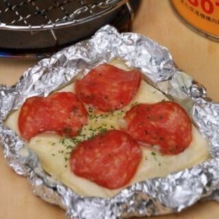 旨い山めし (5) 「ランチパック」でとろ～りチーズのピザ完成