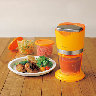 コンテナ付きフードプロセッサー - 刻んだ食材をそのまま冷凍庫やレンジへ