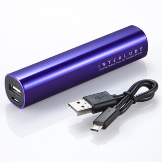 サンワダイレクト、置いても転がらない角丸形状のスティック型バッテリ