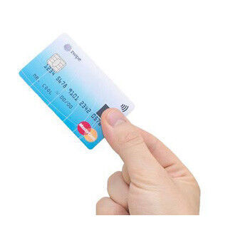MasterCardとZwipeが提携、&quot;世界初&quot;「指紋センサー」搭載クレジットカード