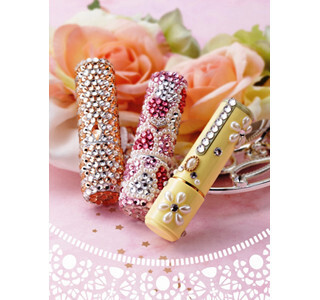 シヤチハタをキラキラ&ゴージャスに! 着せ替えパーツ発売