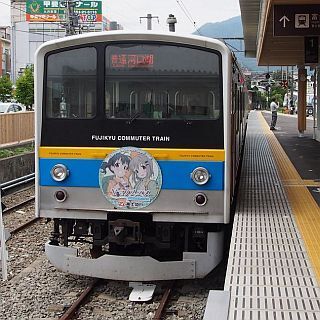 富士急行、『ヤマノススメ』とコラボ後半戦! 「ヤマノススメ号」も再登場!