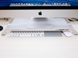 プレアデス、USB 3.0ハブやSDスロット装備のアルミ合金製モニタスタンド