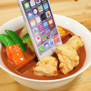 よだれが出るほどリアルな北の味覚3種のスマホスタンドが登場! - Hamee