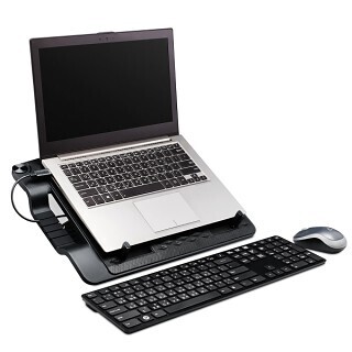 クーラーマスター、タブレットも載せられる15.6型用ノートPCクーラー