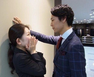 「壁ドン」福袋、小田急新宿店に登場