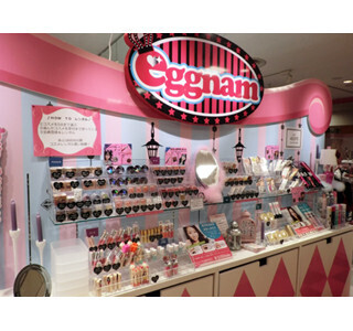 東京都・原宿に100種のコスメ使い放題のシールプリント機専門店オープン