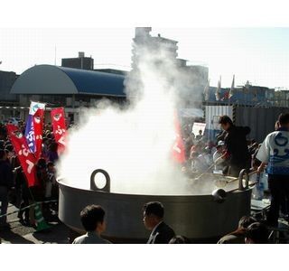 山口県下関市で「下関さかな祭」開催! スーパージャンボ「ふく鍋」が登場