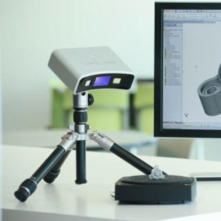 3D Systems、小型スキャナを発表 - 0.034mmのスキャン精度を実現