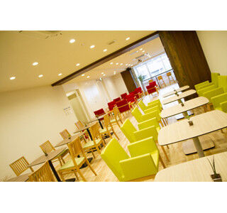 東京都・早稲田大学前に企業と交流できるカフェ登場! 学生はドリンク無料