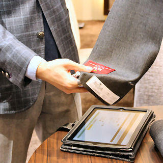 事例で学ぶiPhone/iPad活用術 (187) タカキュー、店舗運営にiPadを導入して効果的な店舗環境づくりを実現