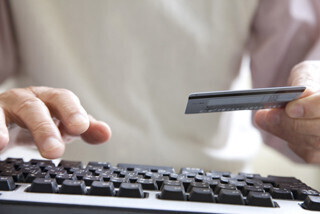 クレカのポイントはどんなことに利用する? - キャッシュバックは少数派