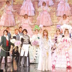 東京都・有楽町にて『宝塚歌劇100年展』- 舞台装置や衣装などを展示