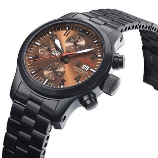 フォルティス、デイデイトとクロノのパイロット時計「エアロマスター」