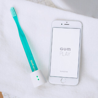 サンスター、スマホと連携して歯ブラシが楽しくなる「G・U・M PLAY」開発