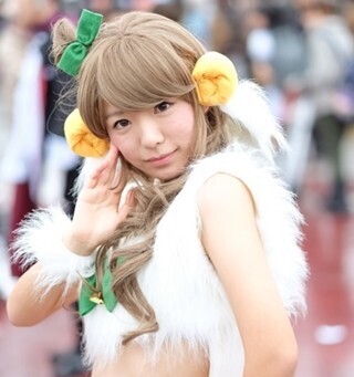 【写真特集】「コミックマーケット87」会場を彩ったコスプレイヤーたち、アイドル作品花盛り