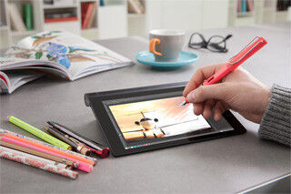 Lenovo、ペンや鉛筆をスタイラスとして利用できる「YOGA TABLET 2」