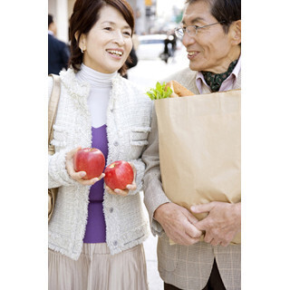 アラフォーで結婚する2人へ (8) アラフォー出産、自分たちの老後資金を優先するなんて冷たい親!?